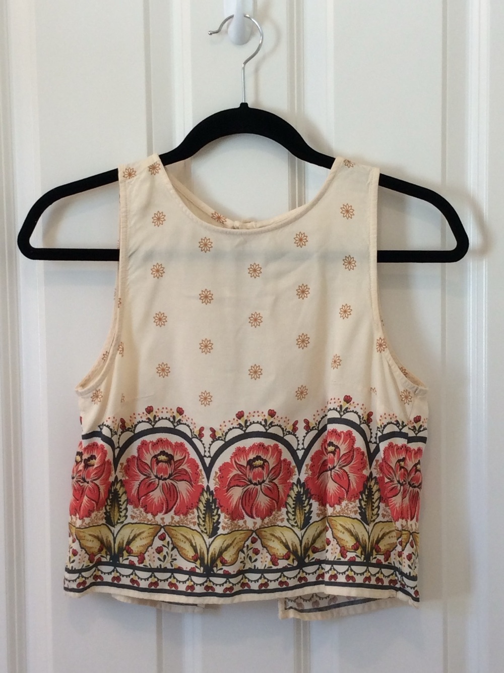 O'Neill Cream Crop Tank with Red Floral Border and Tie Back - Small